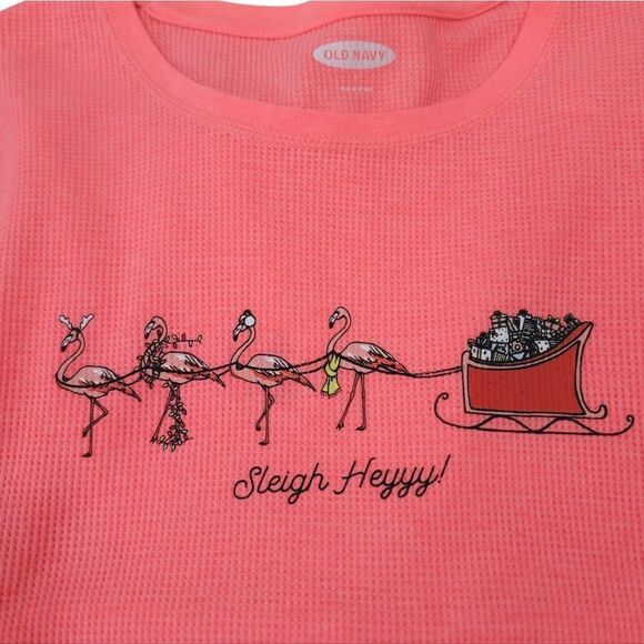 Old Navy Slim-Fit Holiday Flamingo Sleigh Graphic Thermal Knit Top Size Small - Picture 8 of 13